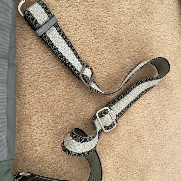 Lululemon Cross Body - Picture 10 of 10